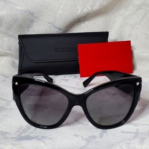 VALENTINO New Oversize Metal Stud Accented Sunglasses! 🥂